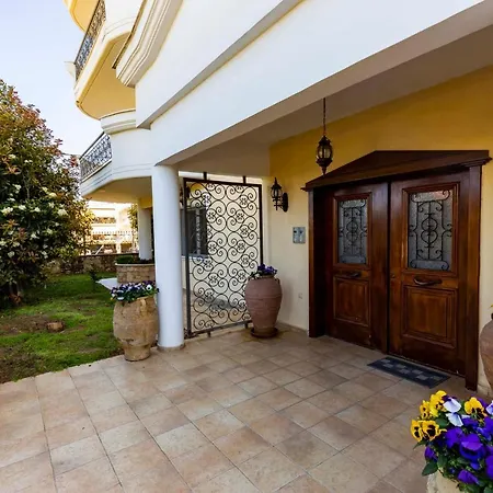 Elvis Nest * Nea Moudania