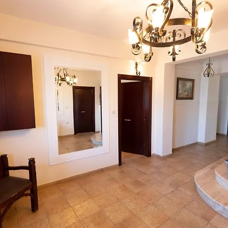 Elvis Nest Apartmán Nea Moudania