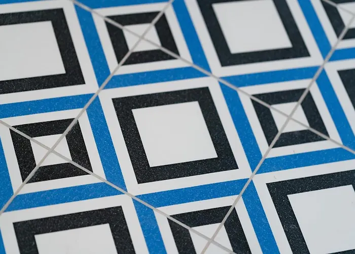 Elvis Nest 尼亚·蒙达尼亚