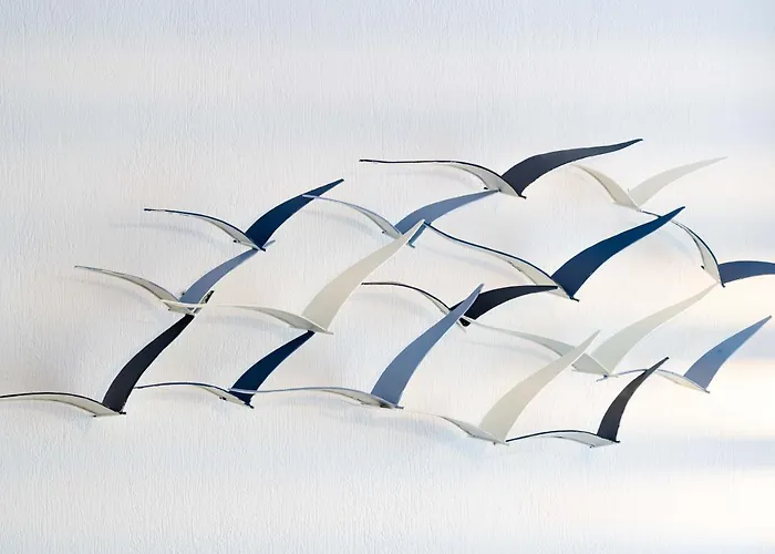 Elvis Nest 尼亚·蒙达尼亚