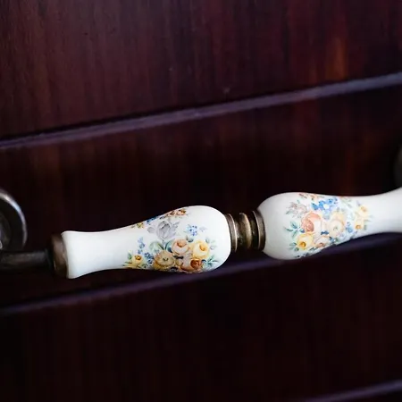 Elvis Nest アパート ネア・ムダニア